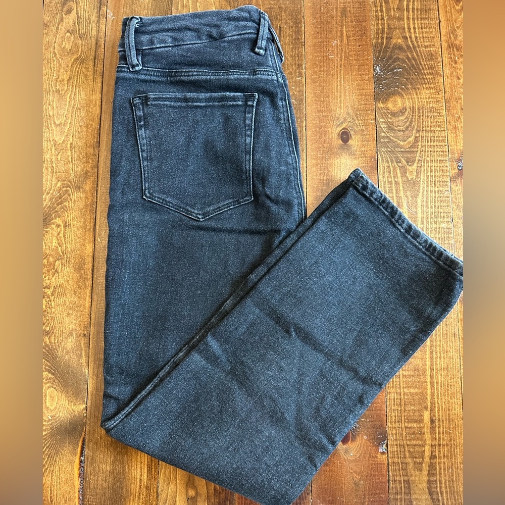 Classic Women's Dark Gray Straight Jeans